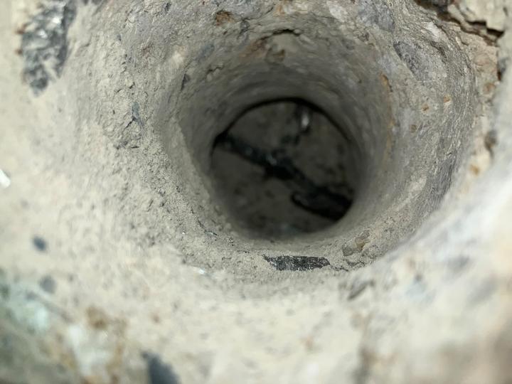 Kernbohrung durch die Außenmauer